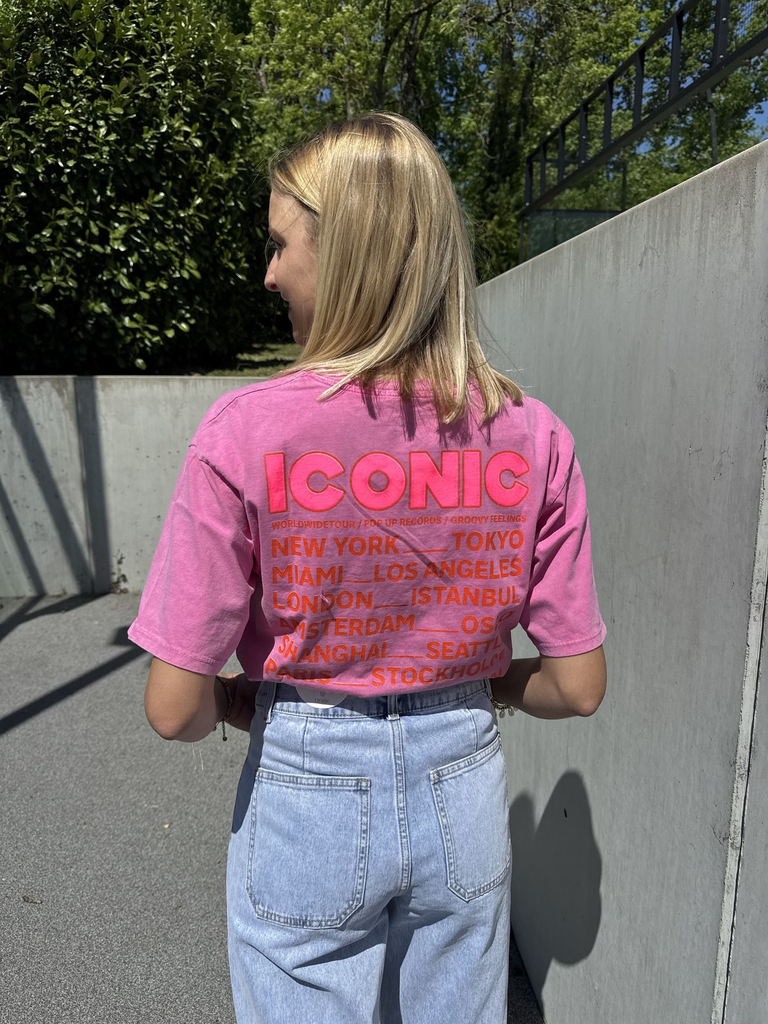 T-shirt Iconic - Fuschia3.webp