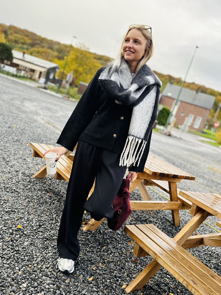 Gilet Astrid - Noir10.webp