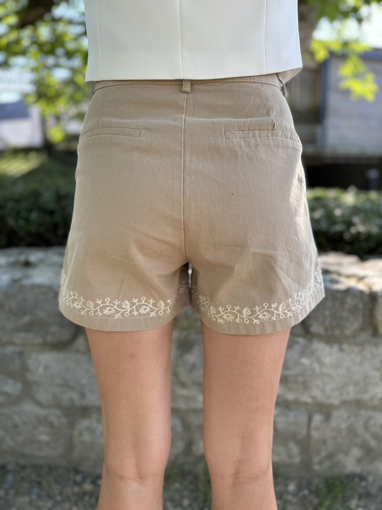 short Victoria - Beige4.webp