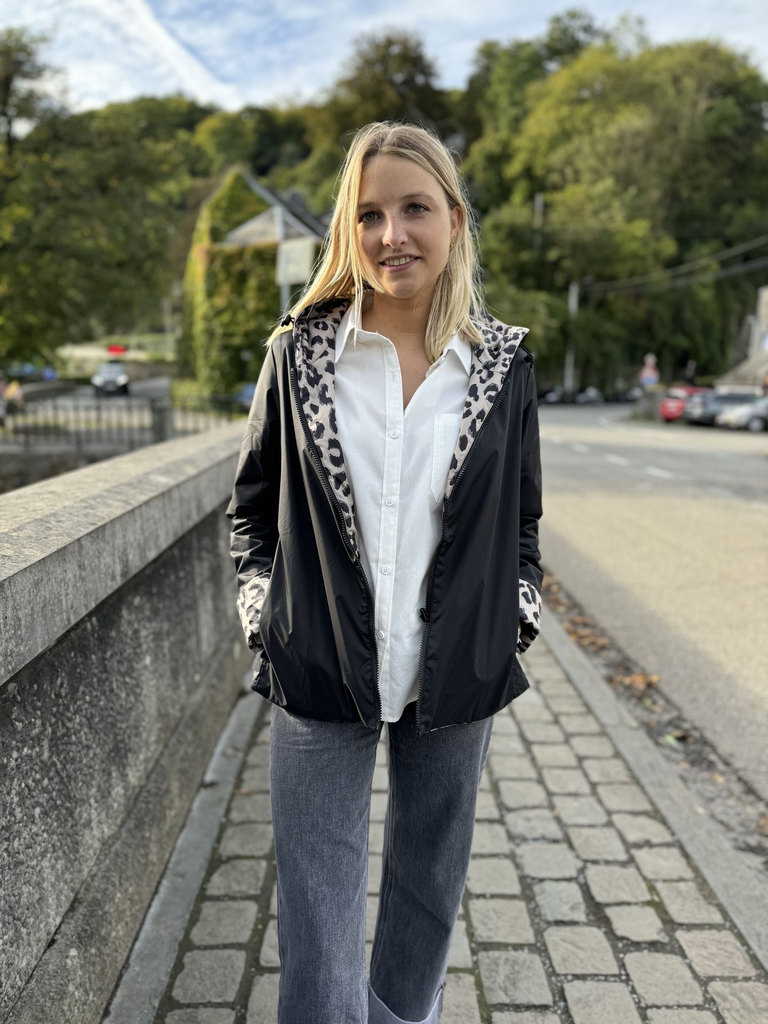 VESTE DE PLUIE MI-SAISON RÉVERSIBLE COURTE - LÉOPARD:NOIR2.webp