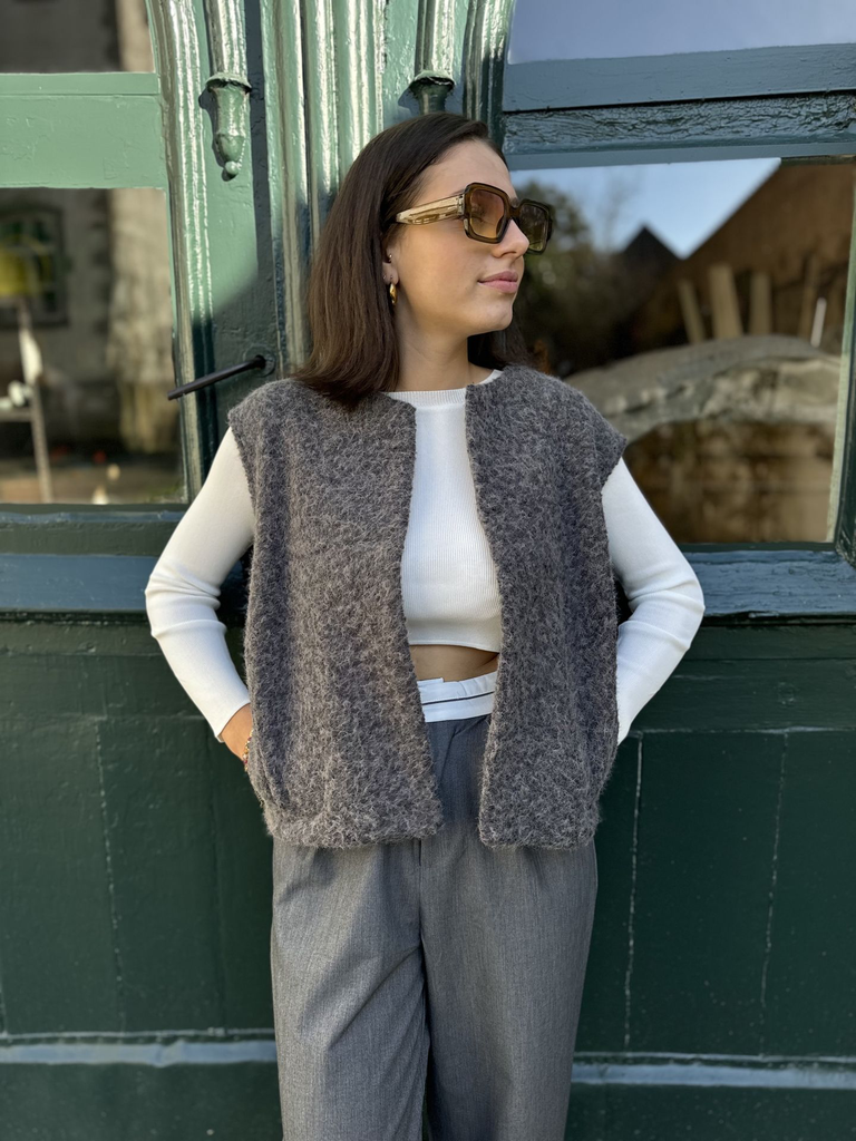 Gilet Eléonore - Gris5.webp